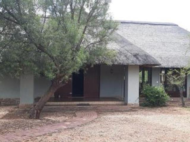 5 Bedroom House in Zebula Golf Estate