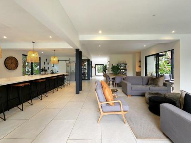5 Bedroom House in Zimbali Estate