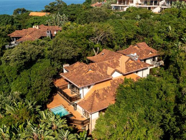 5 Bedroom House in Zimbali Estate