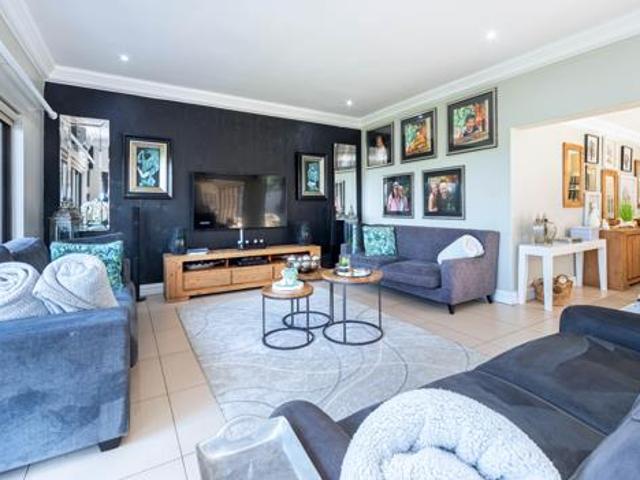 5 Bedroom House in Zimbali Estate