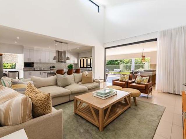 5 Bedroom House in Zinkwazi Beach