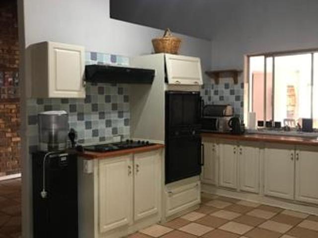 5 Bedroom House in Zwartkop