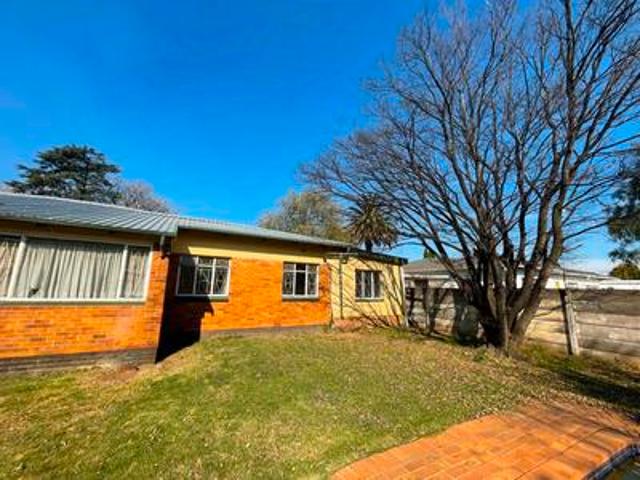 5 bedroom house on the market in ben.