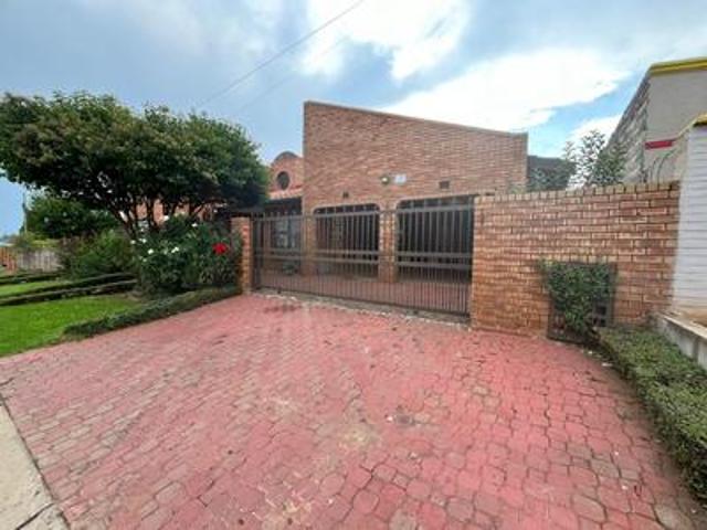 5 bedroom house on the market in benoni