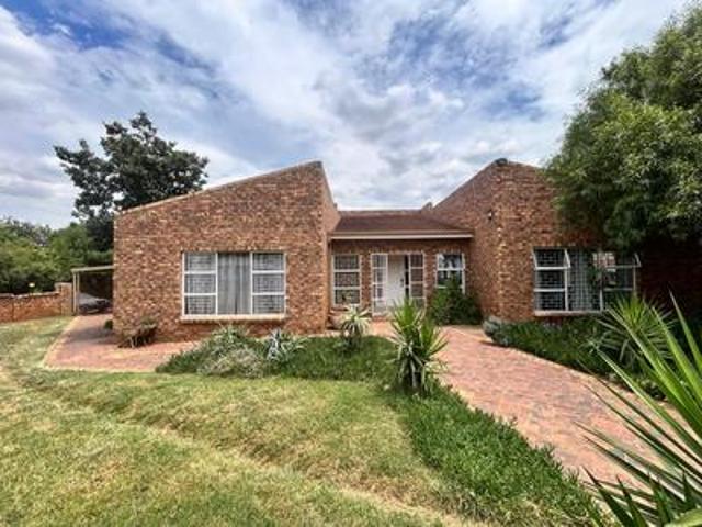 5 bedroom house on the market in jor.