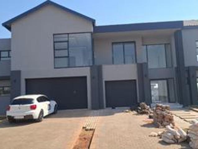 5 bedroom house on the market in ser.