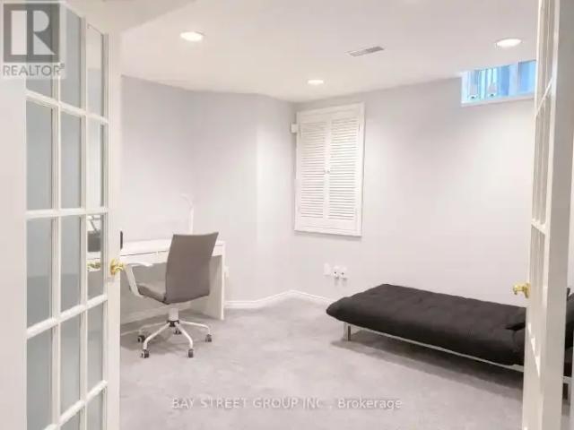 5 Bedroom House Oakville ON 103119124