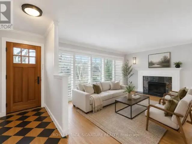 5 Bedroom House Oakville ON 103740059