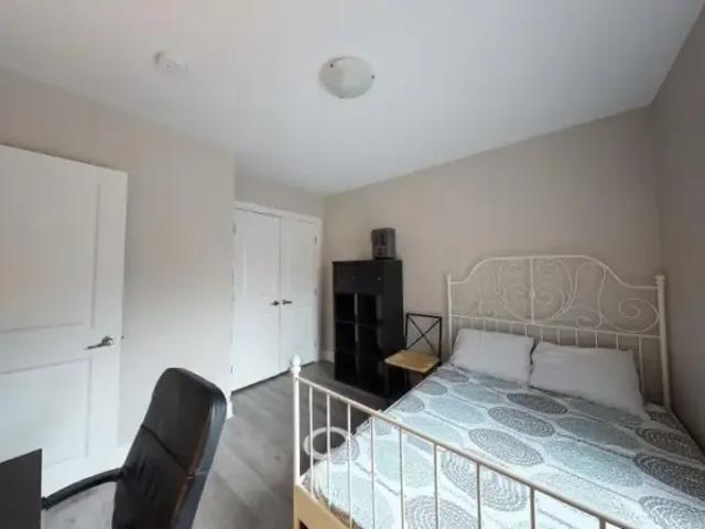 5 Bedroom House Ottawa ON 102051897