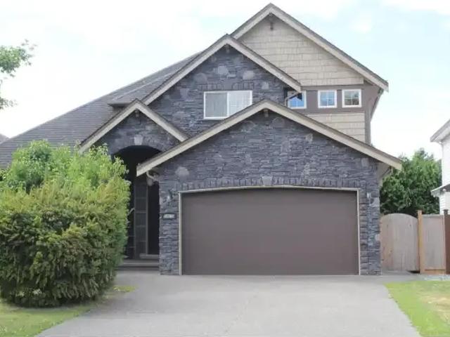 5 Bedroom House Langley BC 103695237