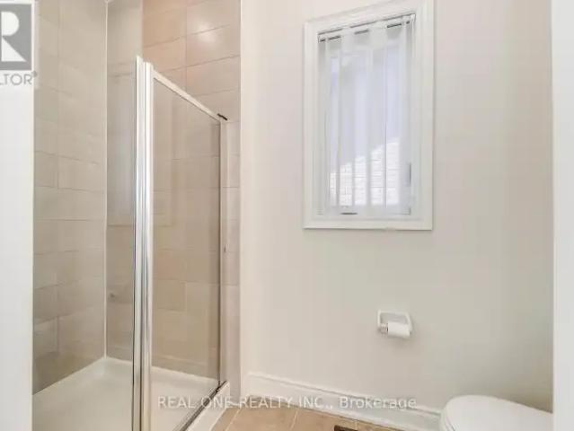 5 Bedroom House Milton ON 102658613