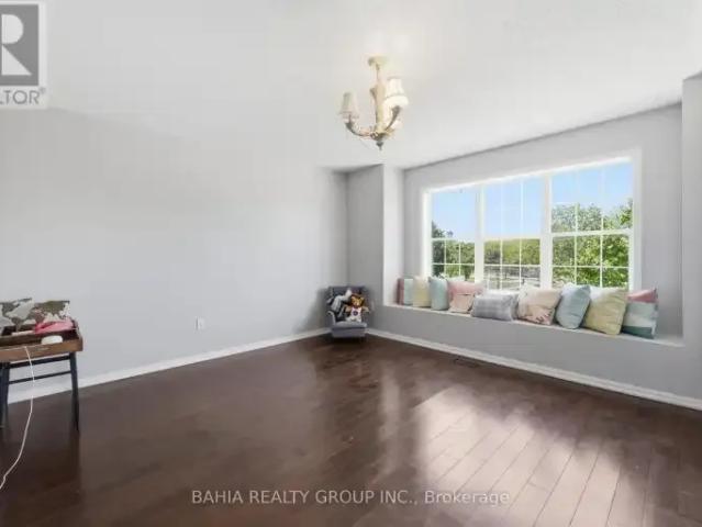 5 Bedroom House Milton ON 102715460