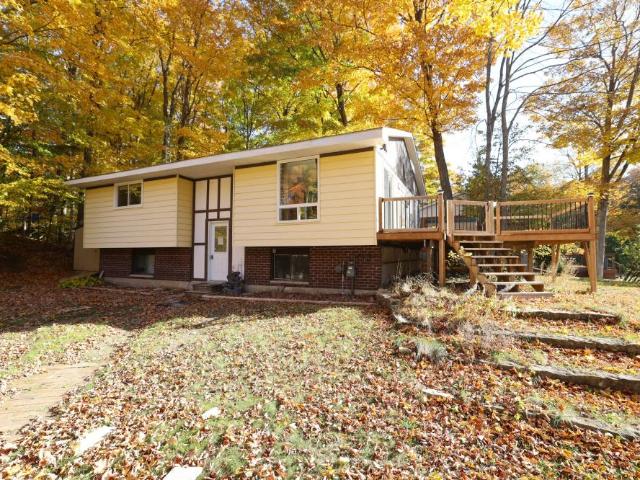 5 Bedroom House Sauble Beach ON LS83564587