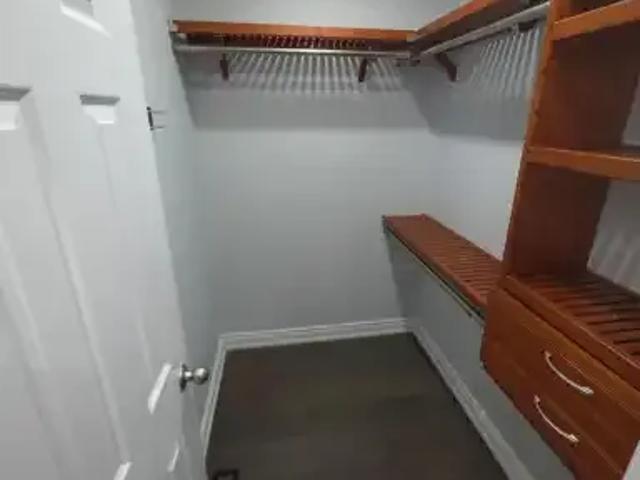 5 Bedroom House Richmond Hill ON 102701550
