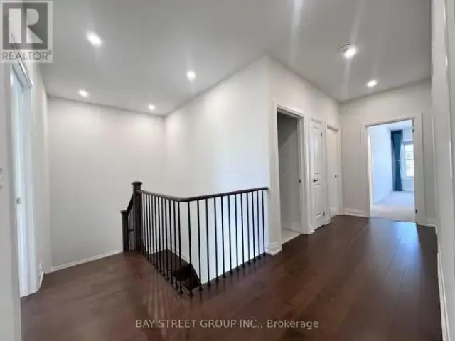 5 Bedroom House Richmond Hill ON LS102715482