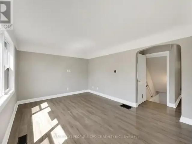5 Bedroom House Waterloo ON 103060508