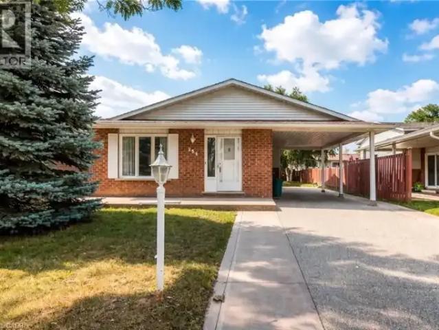 5 Bedroom House Waterloo ON LS101948563