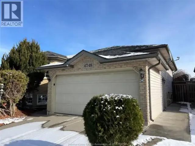 5 Bedroom House Windsor ON 97007614