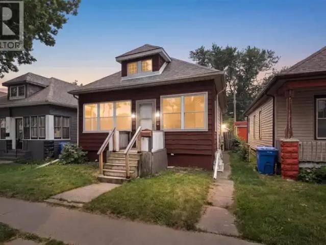 5 Bedroom House Windsor ON 105309057
