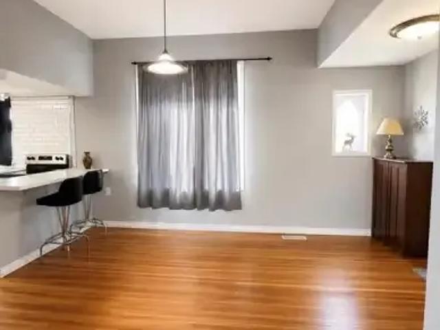 5 Bedroom House Windsor ON LS102243253