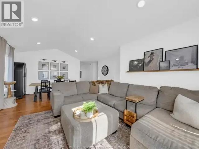 5 Bedroom House Windsor ON LS103012099