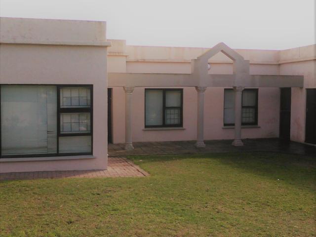 5 Bedroom House To Let in Bayview