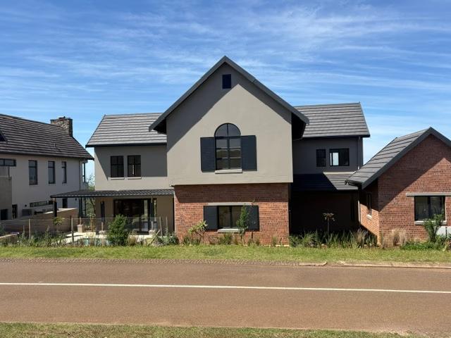 5 Bedroom House To Let in Cotswold Downs Golf & Country Estate