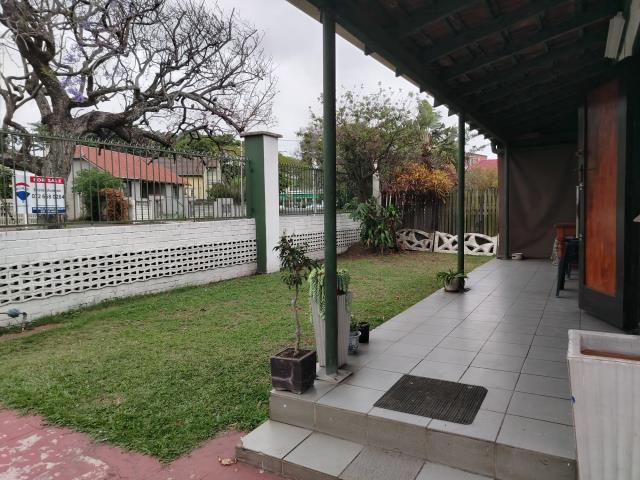 5 Bedroom House To Let in Glenwood