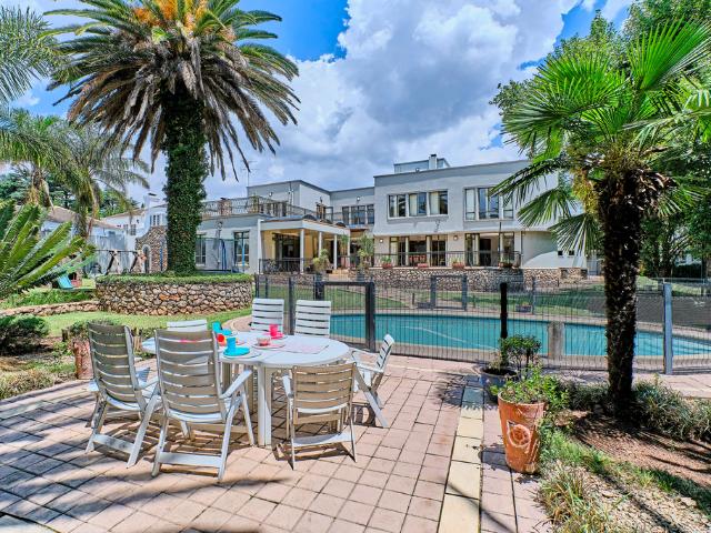 5 Bedroom House To Let in Houghton Estate | Zareena Kara Properties