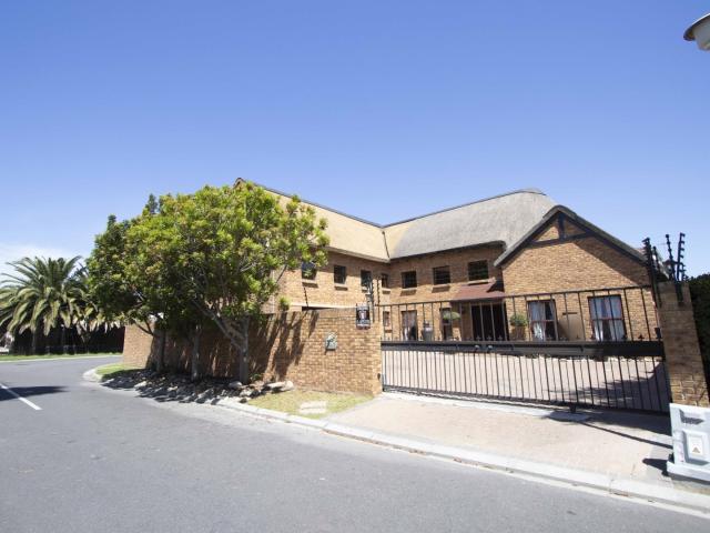 5 Bedroom House To Let in Parklands