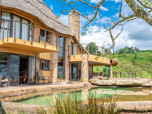 5 Bedroom House To Let in Phezulu