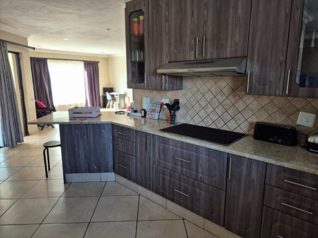 5 Bedroom House To Rent in The Wilds