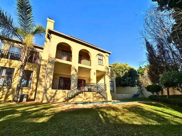 5 Bedroom House To Rent in Waterkloof