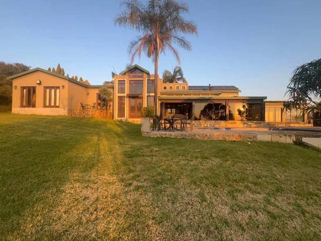 5 Bedroom House to Rent in Zwavelpoort AH