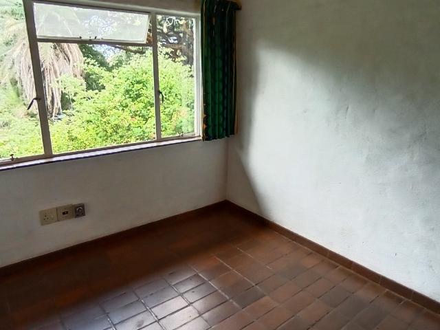 5 Bedroom House To Rent in Faerie Glen
