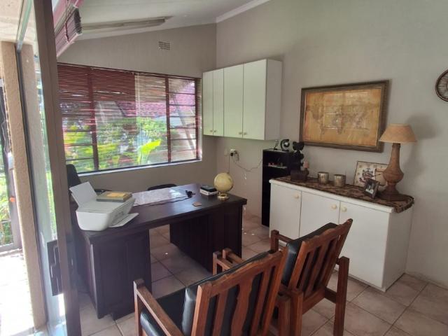 5 Bedroom House To Rent in Ferndale
