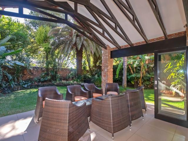 5 Bedroom House To Rent in Houghton Estate