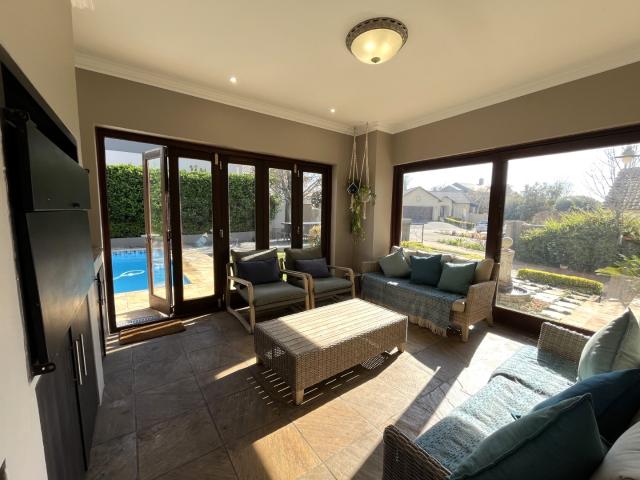 5 Bedroom House To Rent in Midlands Estate