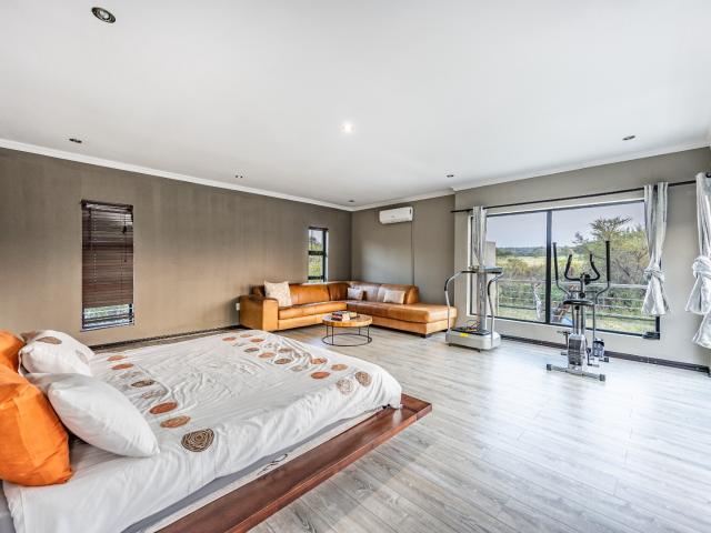 5 Bedroom House To Rent in Pebble Rock Golf Village