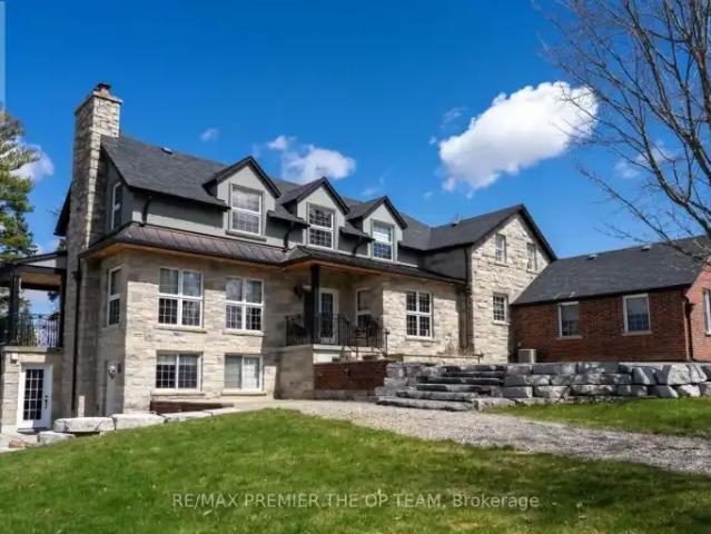 5 Bedroom House Vaughan ON 102339246