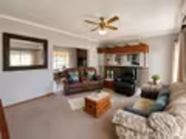 5 Bedroom House Vredendal Vredendal 103689818