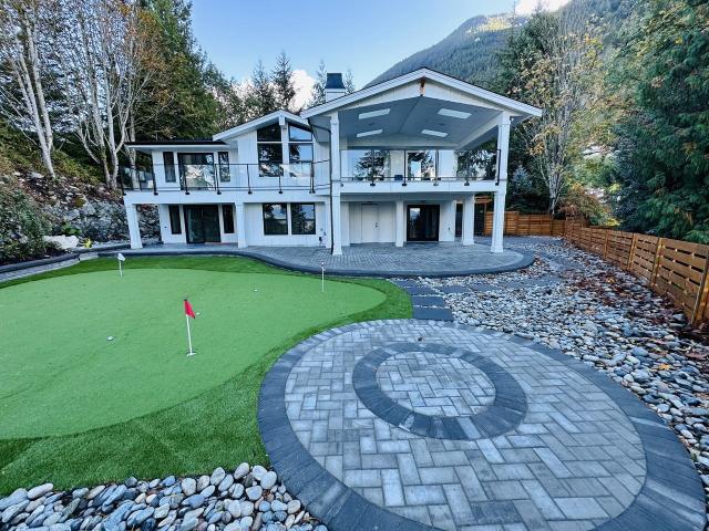 5 Bedroom Home for Rent at 8531 Ansell Place, West Vancouver, BC V7W 2W3