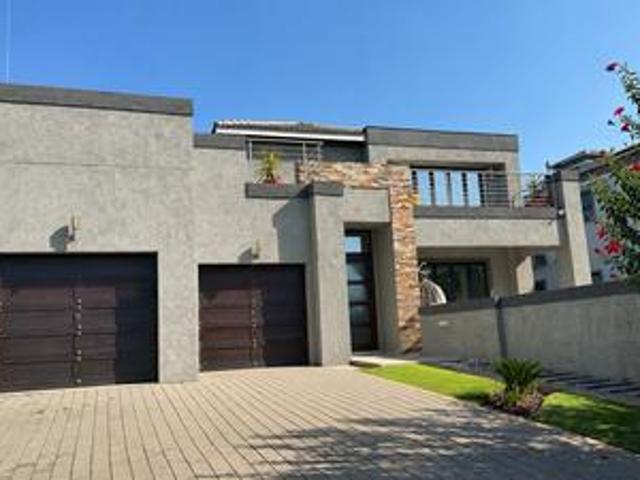 5 bedroom home in bluevalley golf estate