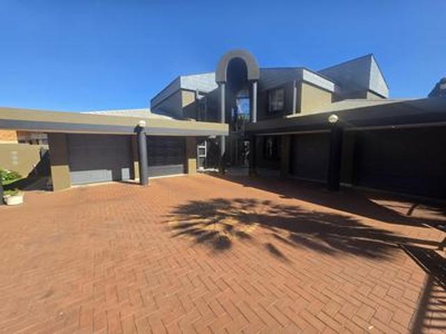 5 bedroom home on the market in meyersdal