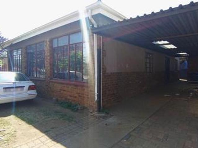 5 bedroom investment property in pre.