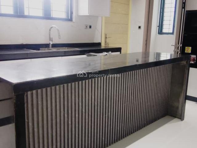 5 Bedroom Luxury Detached Duplex With Pool