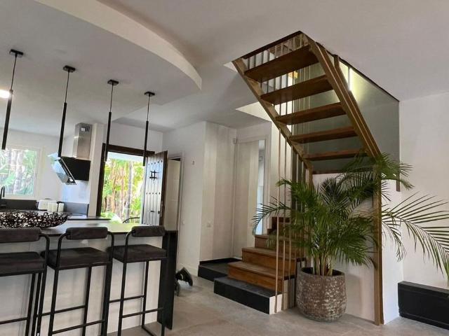 5 bedroom luxury Villa for rent in Nueva Andalucia, Andalusia
