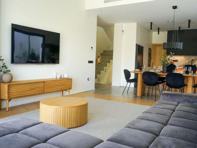 5 bedroom luxury Villa for rent in Benahavís, Spain