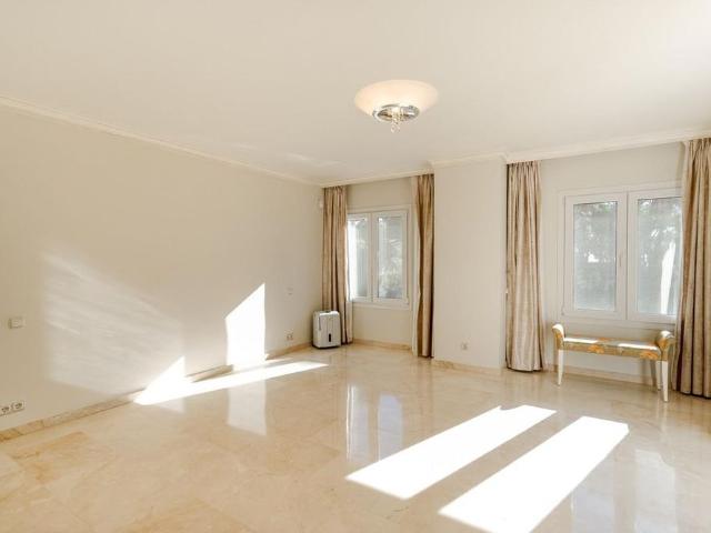 5 bedroom luxury Villa for rent in Las Chapas, Andalusia