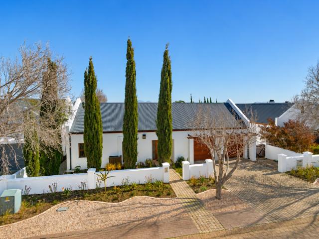5 Bedroom Security Estate in Croydon Vineyard Estate